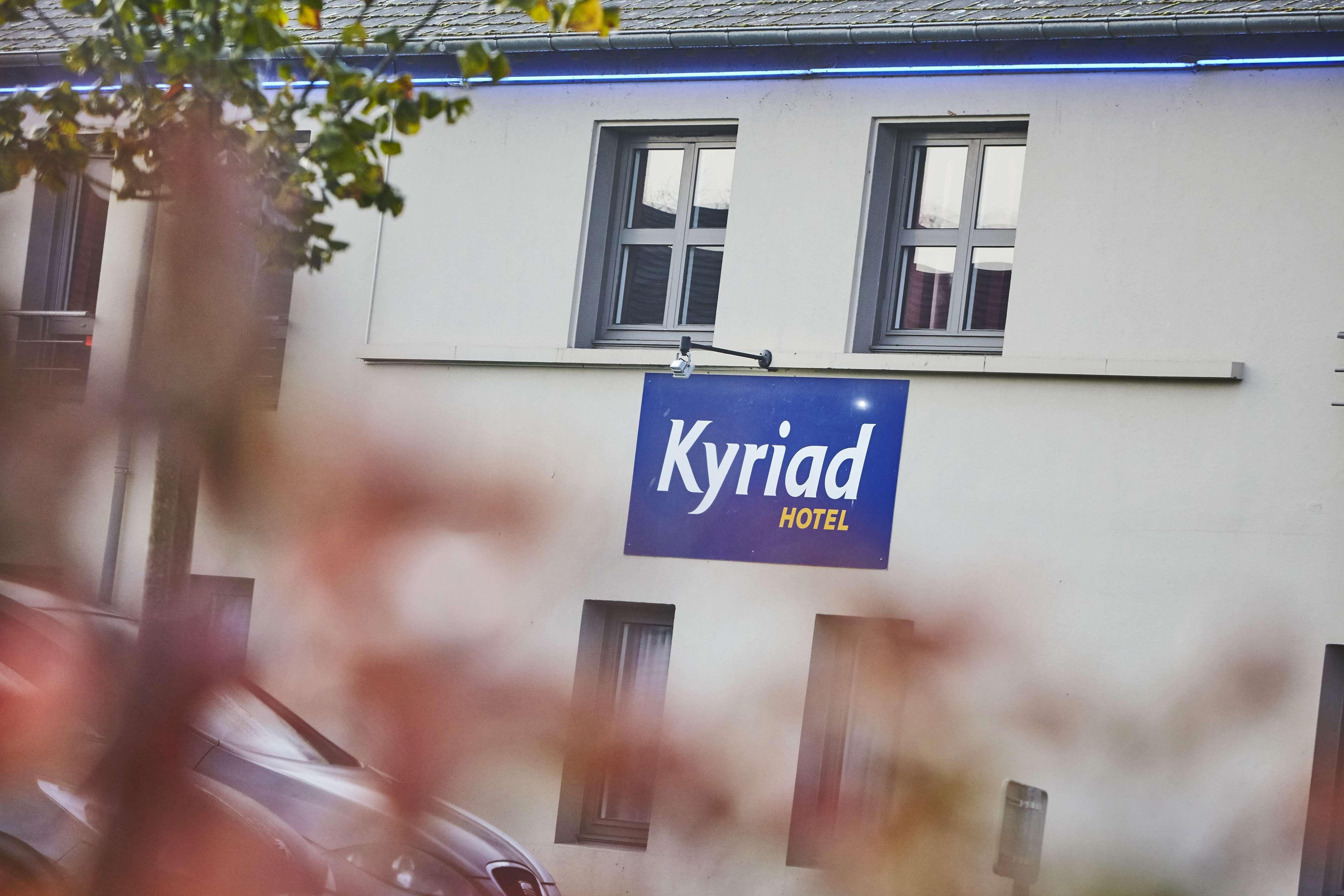 Kyriad Hôtel La Flèche Exterior foto